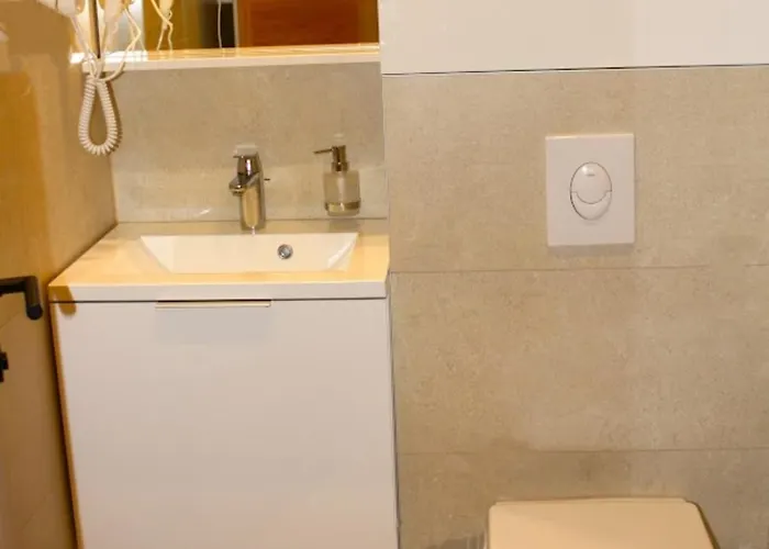 Zlatni Javor 406 شقة