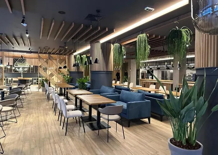 Zlatni Javor 406 * ياهورينا